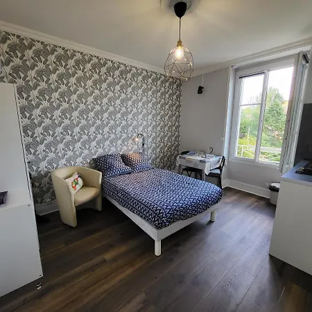 Appartement Studio Meuble Classe A Guyon Thermale Châtel-Guyon